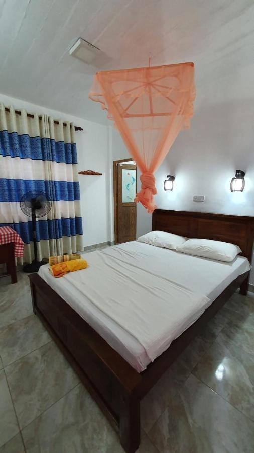 Guesthouse Kind And Love Hikkaduwa Ngoại thất bức ảnh