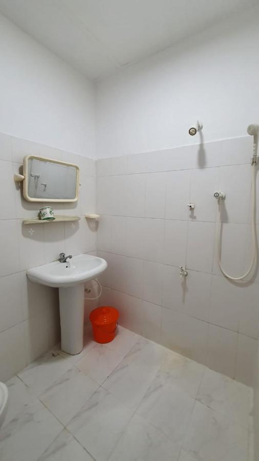 Guesthouse Kind And Love Hikkaduwa Ngoại thất bức ảnh