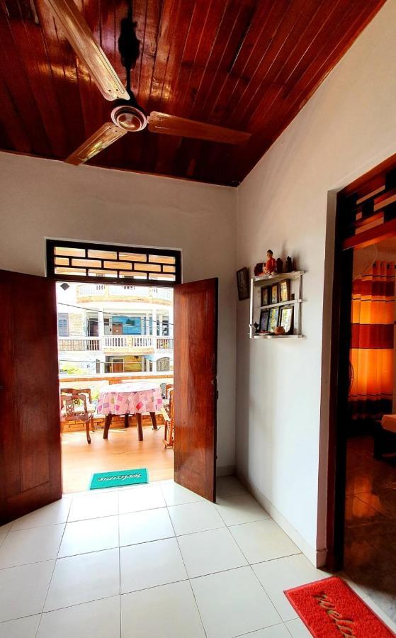 Guesthouse Kind And Love Hikkaduwa Ngoại thất bức ảnh