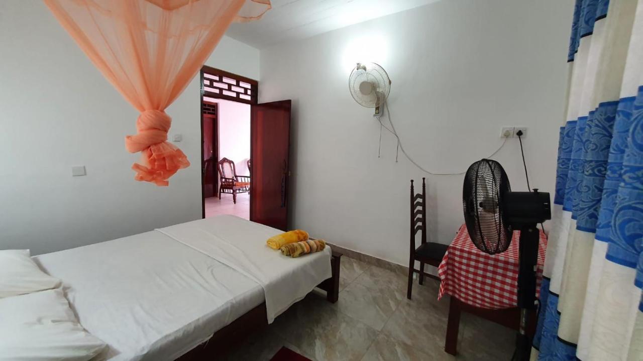 Guesthouse Kind And Love Hikkaduwa Ngoại thất bức ảnh