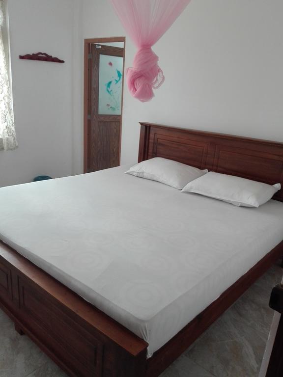 Guesthouse Kind And Love Hikkaduwa Ngoại thất bức ảnh
