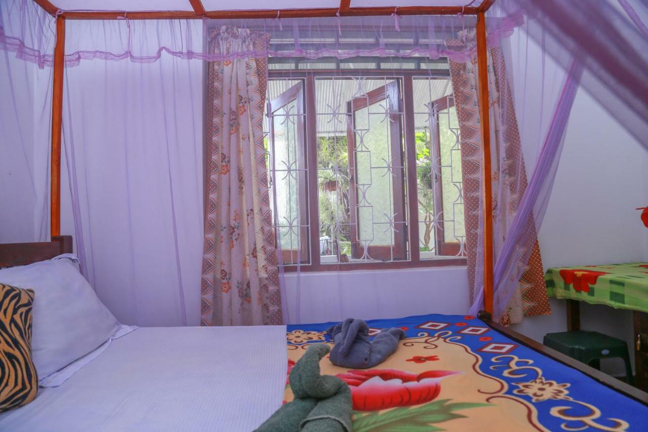 Guesthouse Kind And Love Hikkaduwa Ngoại thất bức ảnh