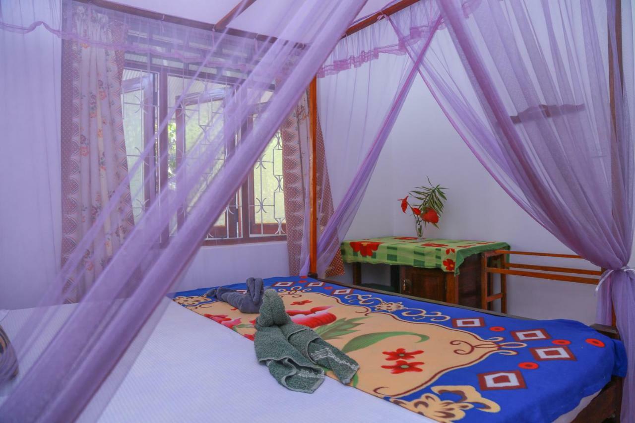 Guesthouse Kind And Love Hikkaduwa Ngoại thất bức ảnh